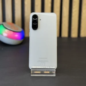 گوشی سامسونگ galexy a56 سفید حافظه 256 گیگابایت رم 8 کارکرده