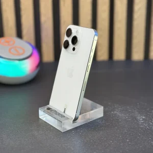 گوشی آیفون 15pro سفید حافظه 256 گیگابایت | CH باطری %100 بدون کد کارکرده